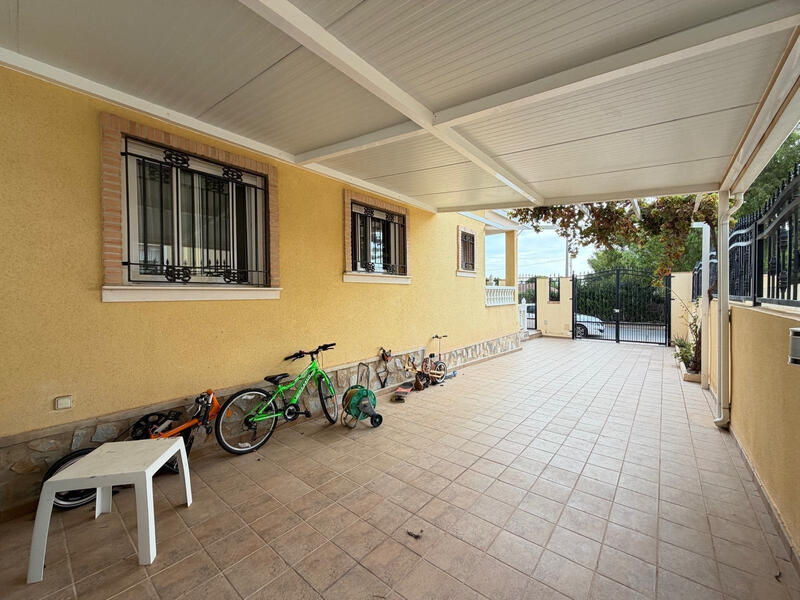 4 bedroom Villa for sale