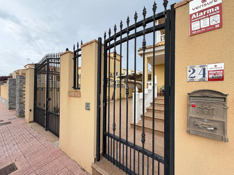 4 bedroom Villa for sale
