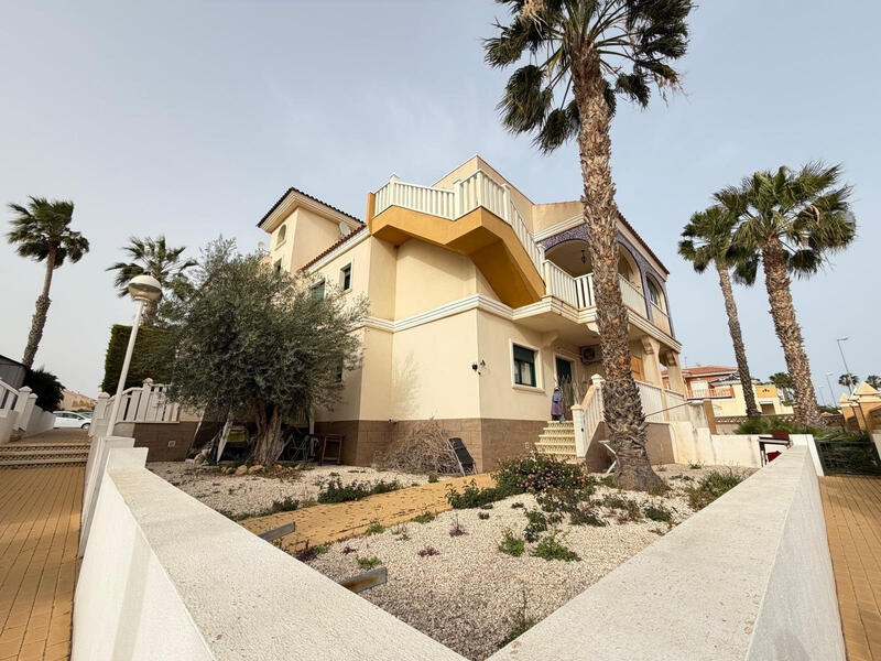 2 bedroom Villa for sale 2 bedroom Villa for sale