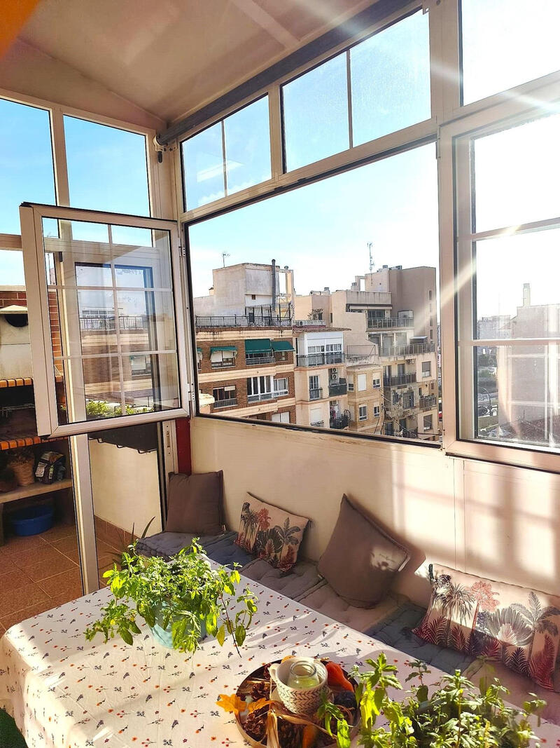 2 slaapkamer Appartement Te koop 2 slaapkamer Appartement Te koop