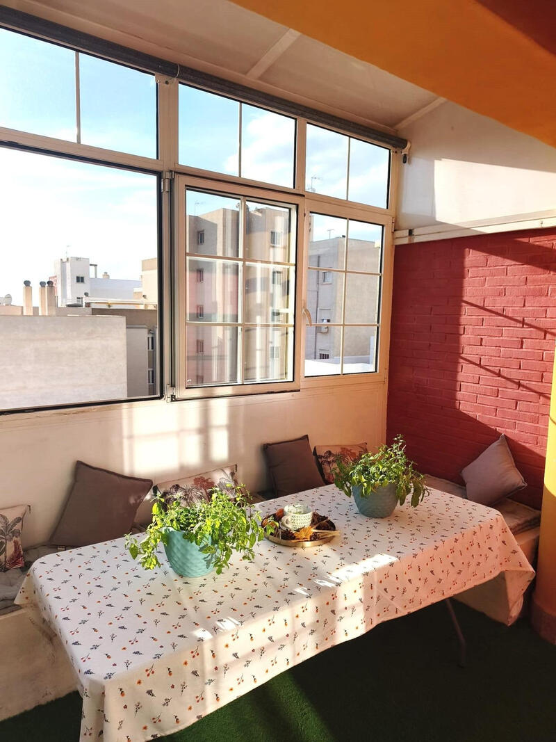 2 slaapkamer Appartement Te koop 2 slaapkamer Appartement Te koop