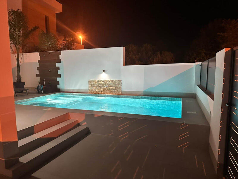 3 bedroom Villa for sale 3 bedroom Villa for sale
