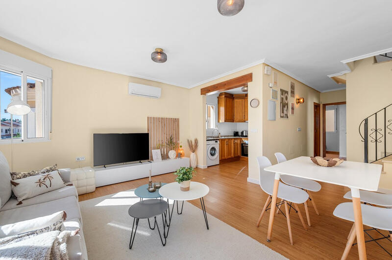 3 bedroom Townhouse for sale