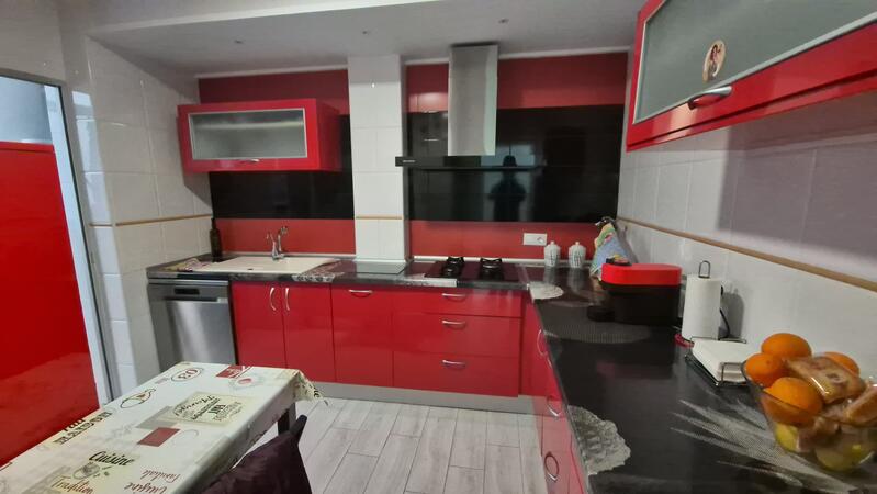 3 спальная комната квартира продается