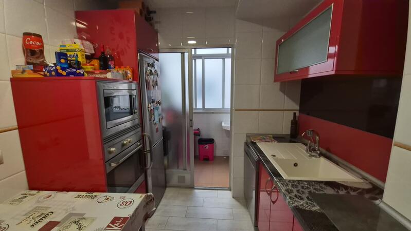 3 спальная комната квартира продается