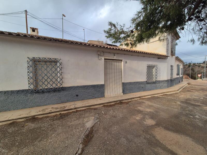 6 bedroom Country House for sale