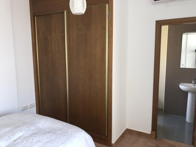 2 bedroom Townhouse for sale