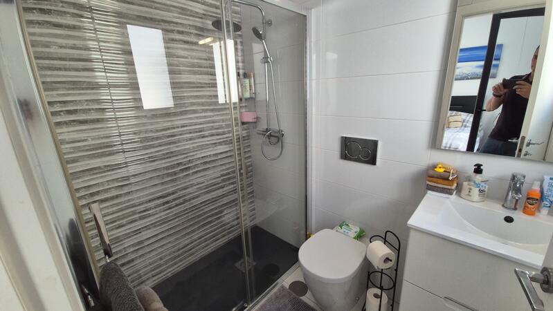 3 slaapkamer Gezinswoning Te koop