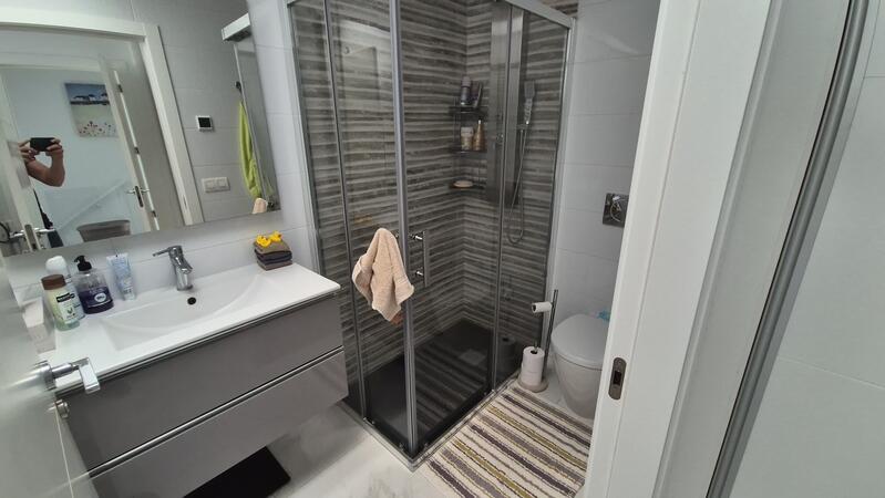 3 slaapkamer Gezinswoning Te koop