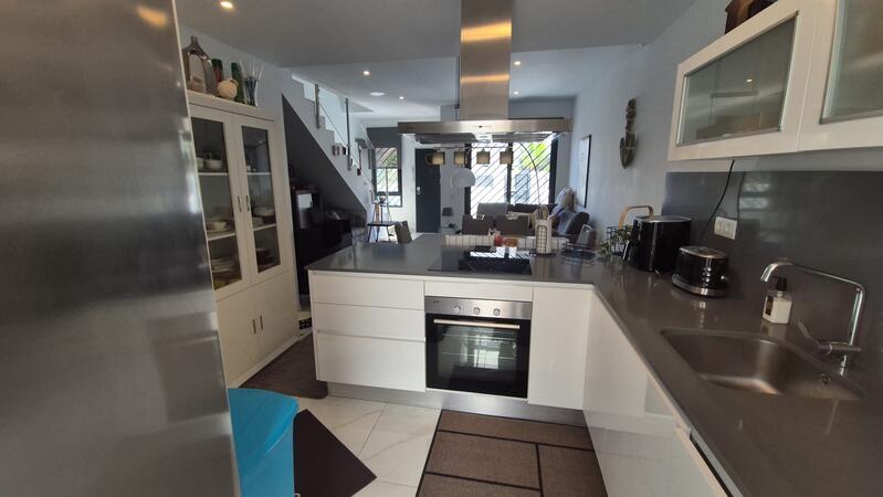3 slaapkamer Gezinswoning Te koop