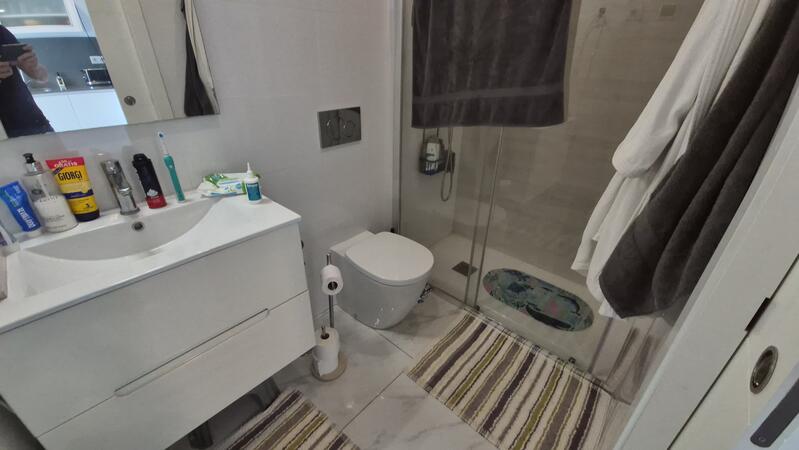 3 slaapkamer Gezinswoning Te koop