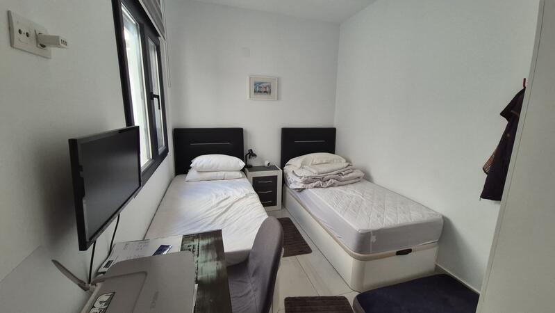 3 slaapkamer Gezinswoning Te koop
