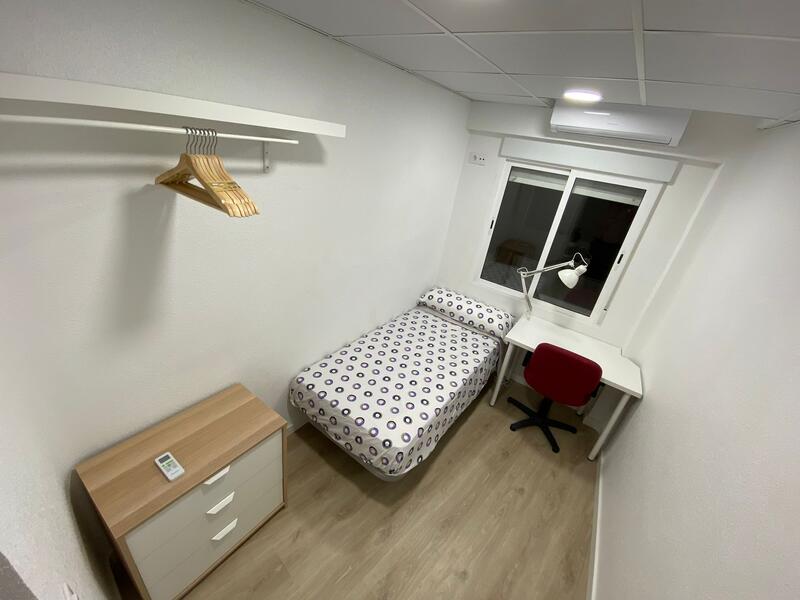 5 slaapkamer Gezinswoning Te koop