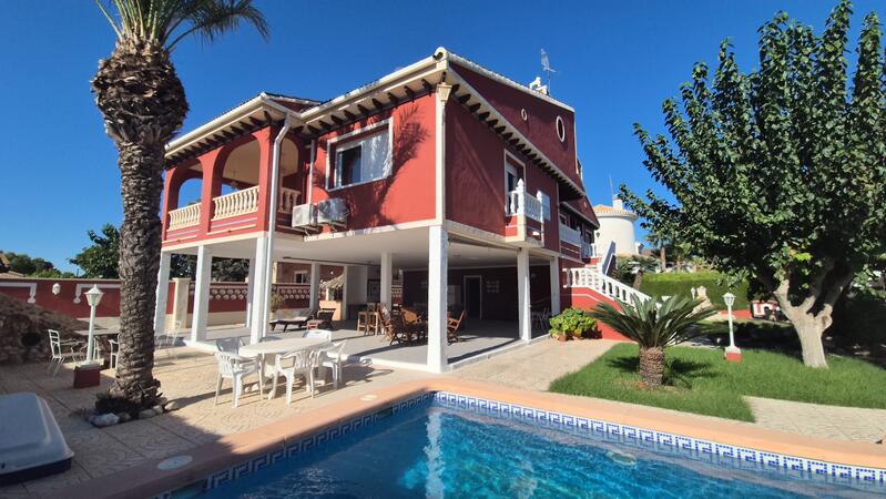 5 bedroom Villa for sale