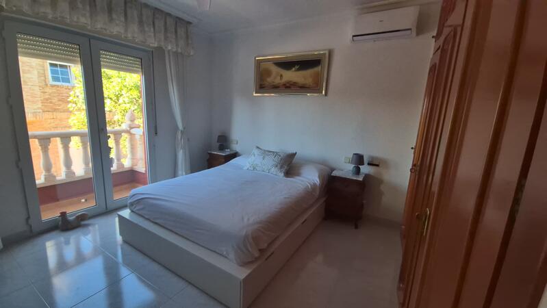5 bedroom Villa for sale