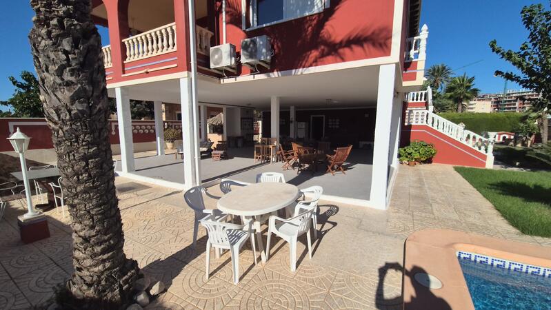 5 bedroom Villa for sale