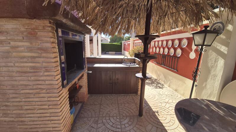 5 bedroom Villa for sale
