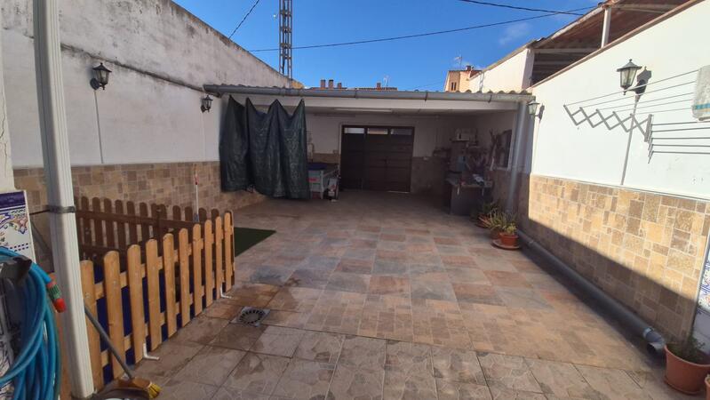 3 bedroom Townhouse for sale