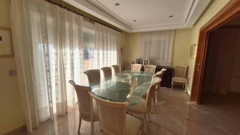 7 bedroom Villa for sale