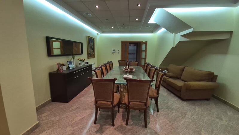 7 bedroom Villa for sale