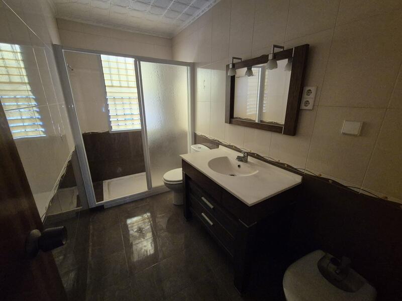 7 Cuarto Adosado en venta