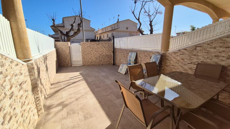 Radhus till salu i Torre de la Horadada, Alicante