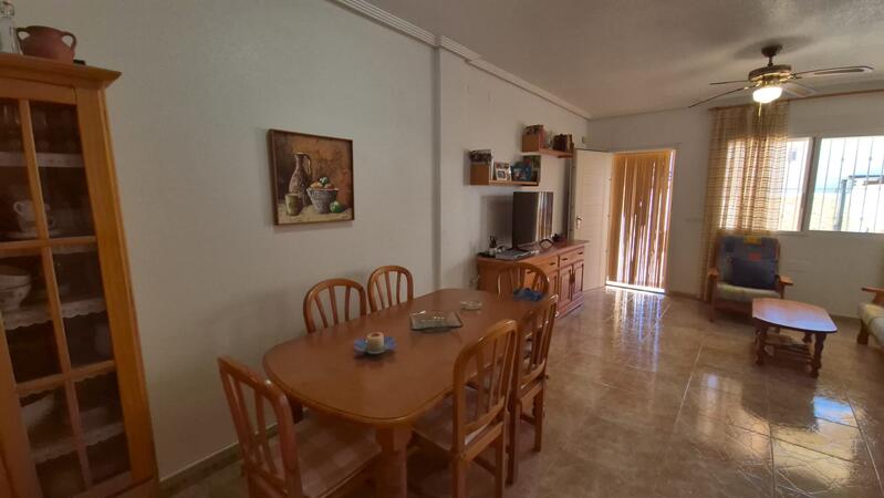 4 bedroom Townhouse for sale