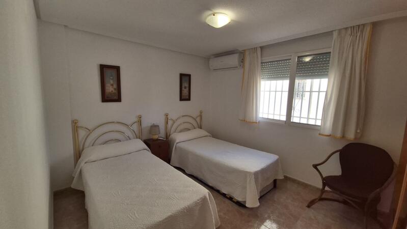 4 bedroom Townhouse for sale