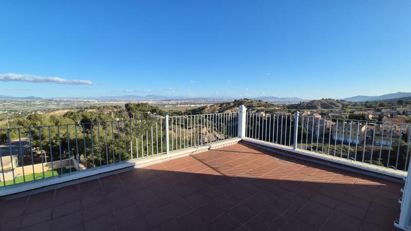 4 bedroom Villa for sale