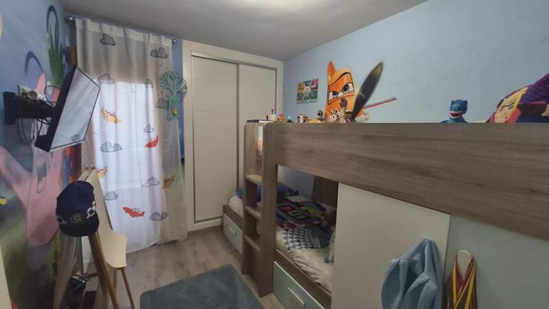 3 спальная комната квартира продается