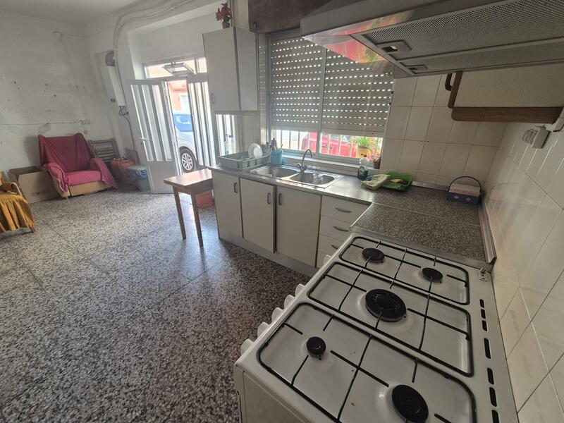 3 slaapkamer Gezinswoning Te koop