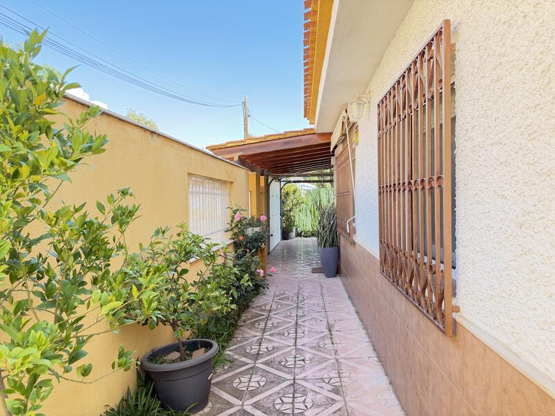 Villa for sale in Archena, Murcia