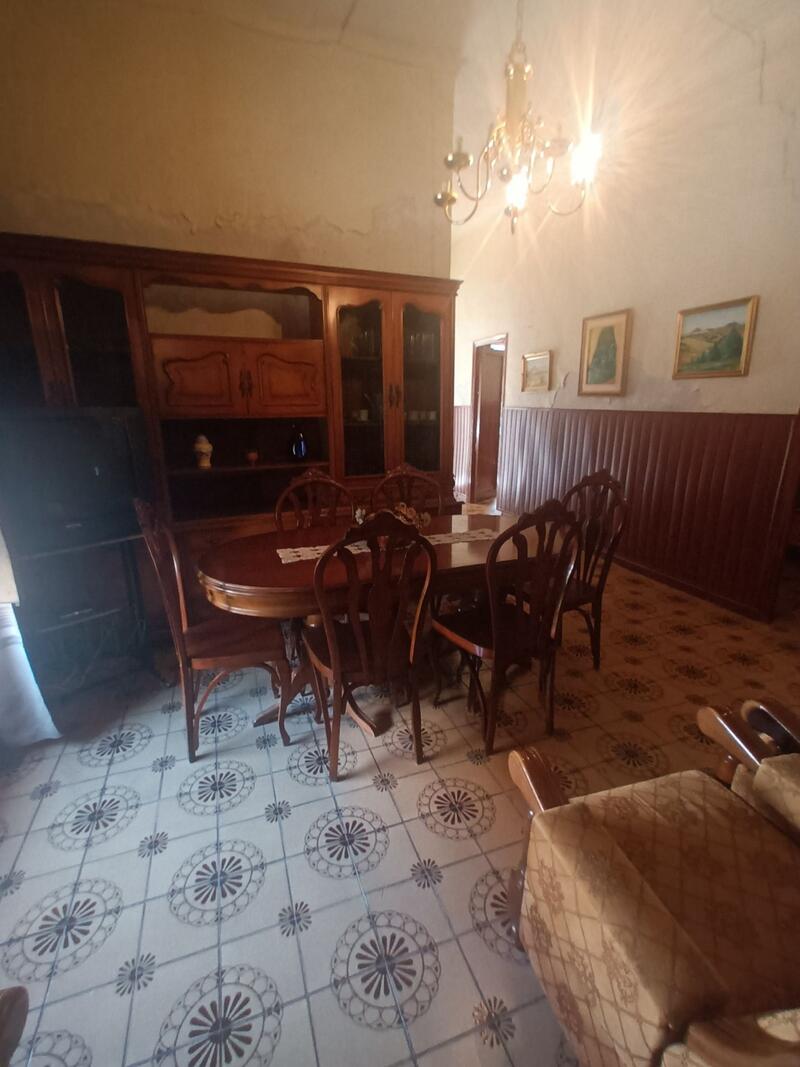 3 soveværelse Byhus til salg