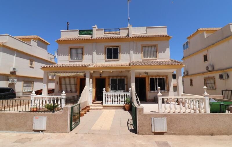 Townhouse for sale in Algorfa, Alicante