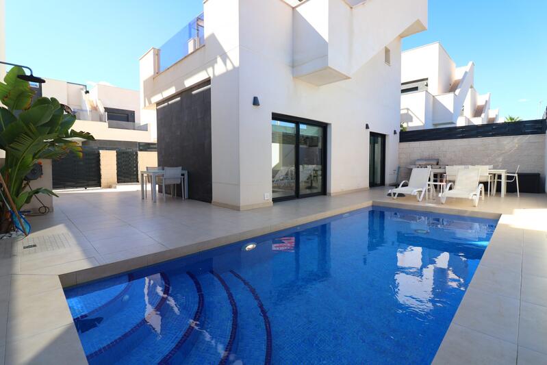 Villa til salgs i Ciudad Quesada, Alicante