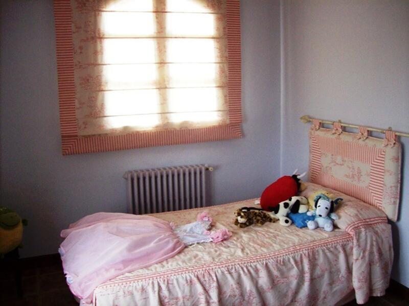 4 Schlafzimmer Landhaus zu verkaufen