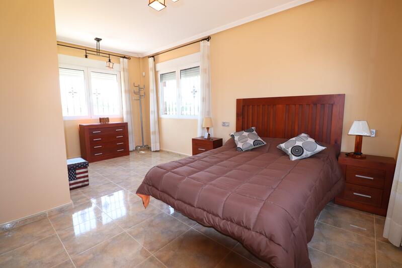 3 bedroom Country House for sale