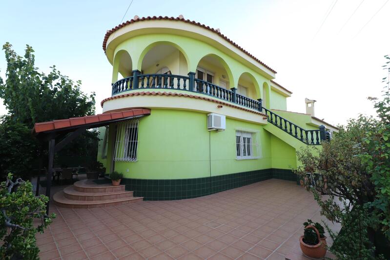 3 Cuarto Villa en venta