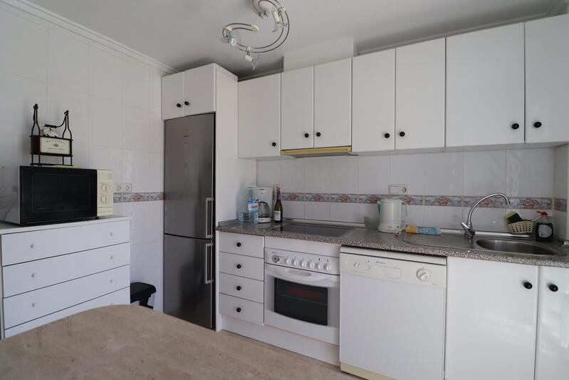 2 slaapkamer Gezinswoning Te koop