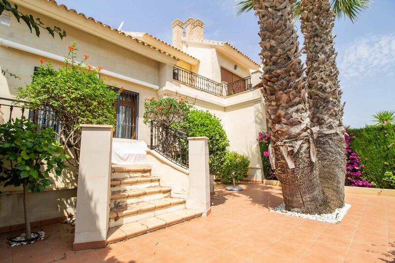 Townhouse for sale in Algorfa, Alicante