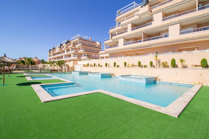Apartamento en venta en Punta Prima, Alicante