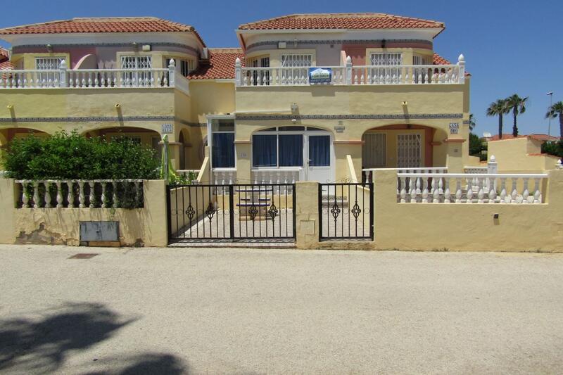 Townhouse for sale in Cabo Roig, Alicante