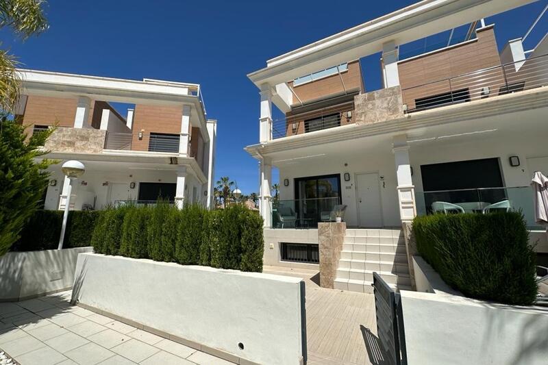 Villa til salg i Ciudad Quesada, Alicante