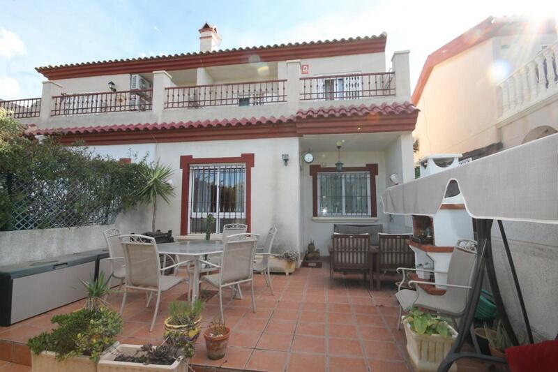 Townhouse for sale in La Zenia, Alicante