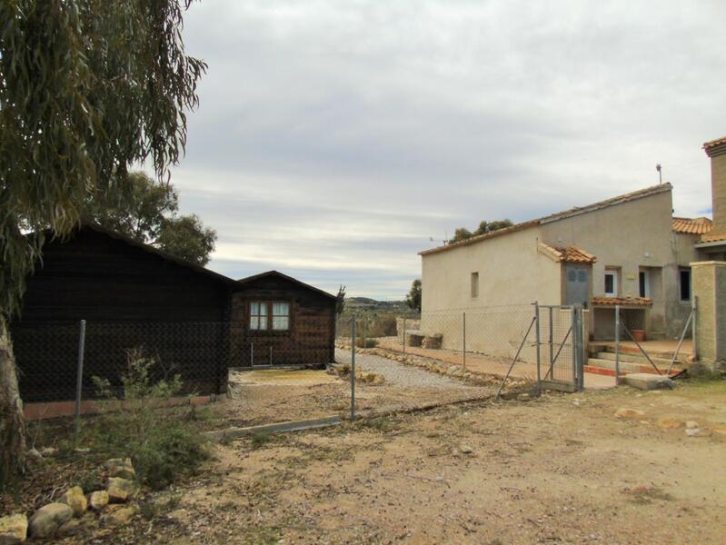 4 Schlafzimmer Landhaus zu verkaufen