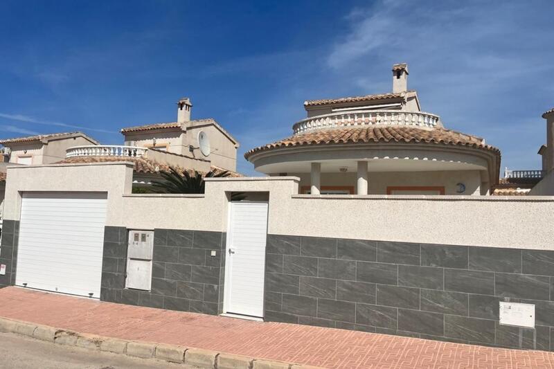 3 Cuarto Villa en venta