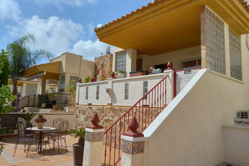 Villa en venta en Guardamar del Segura, Alicante