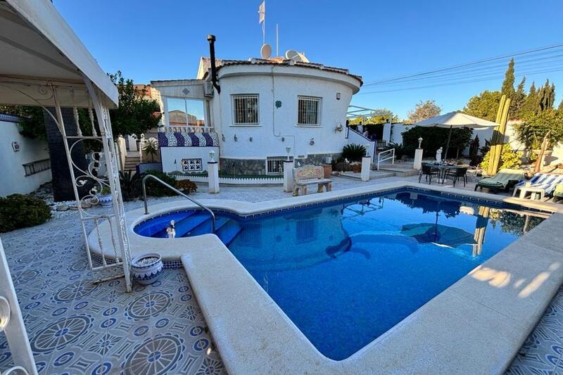 Villa for sale in Ciudad Quesada, Alicante