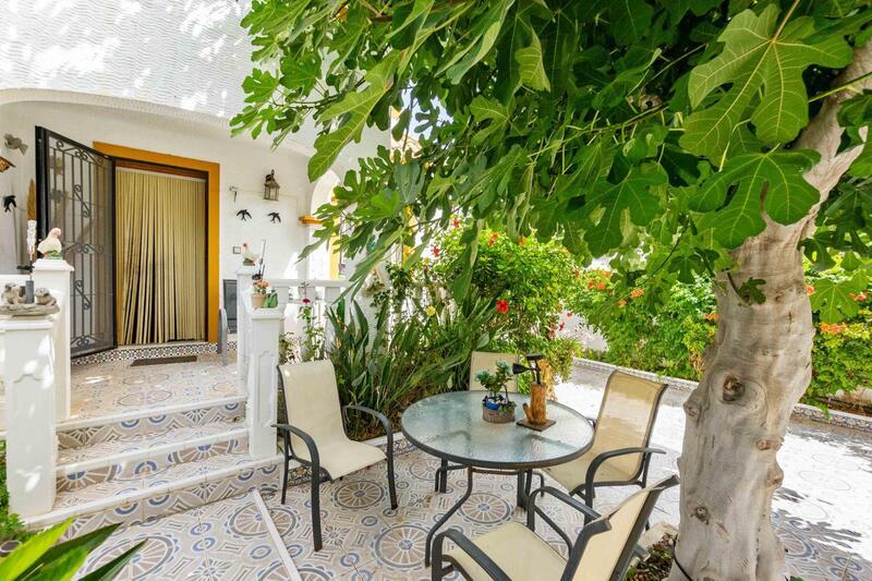 Byhus til salg i Los Altos, Alicante