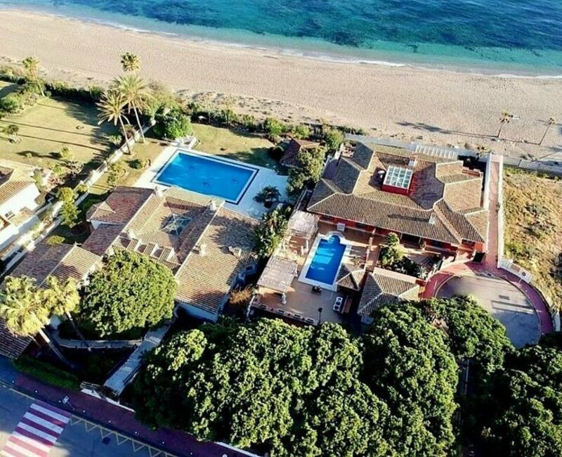 Villa en venta en Cabopino, Málaga